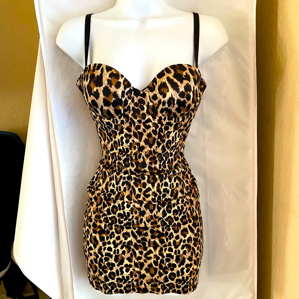 Victoria secret Bra top shape wear mini dress! 32C